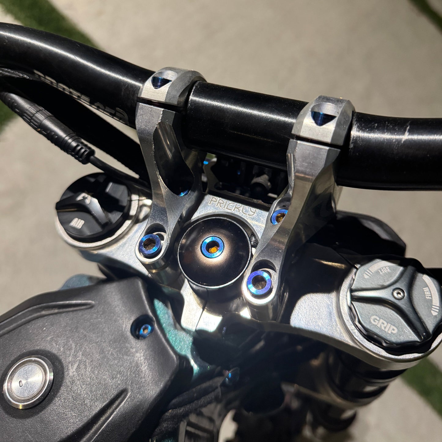 Titanium Stem Lock Bolt